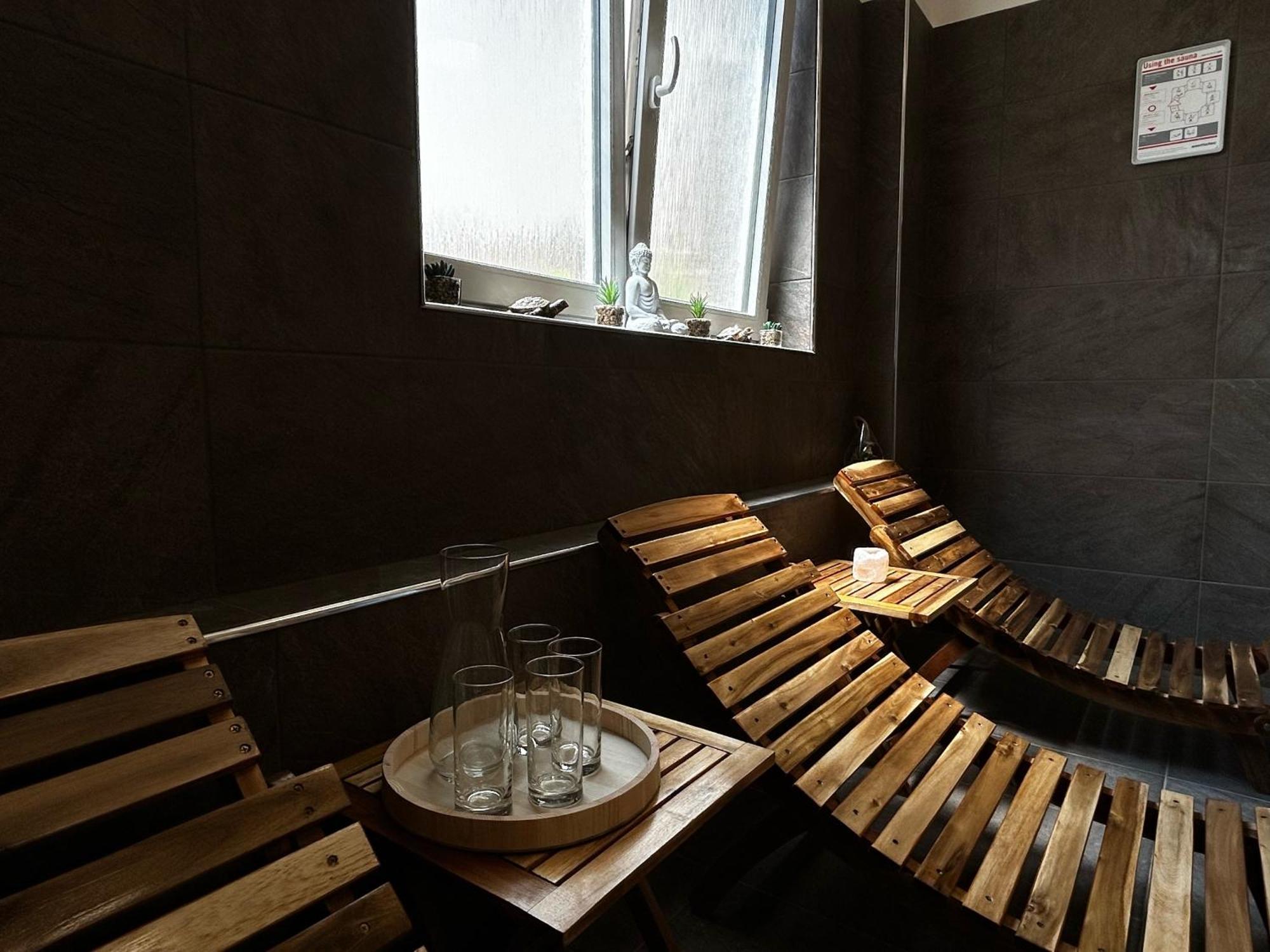 Arkada Hotel Bučovice Buitenkant foto