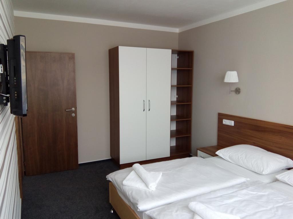 Arkada Hotel Bučovice Buitenkant foto