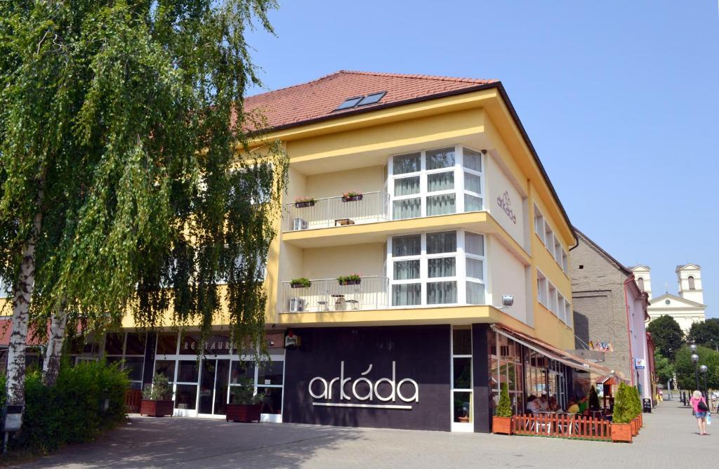 Arkada Hotel Bučovice Buitenkant foto